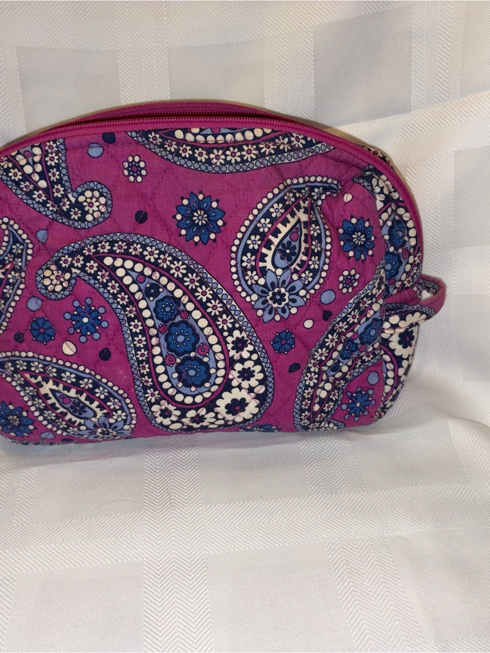 Vera Bradley retired Paisley Quilted Cosmetic Pouch - Pink